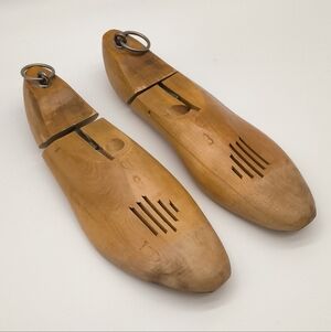 Vintage Men's Wooden Shoe Trees - Natural Brown